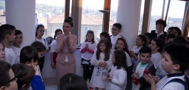 23 Nisan Vesilesiyle Büyükelçiliğe Anlamlı Ziyaret