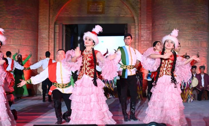 Hive 2020 - Türk Dünyası Kültür Başkenti muhteşem görsel şölenle açıldı